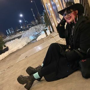 Meet your Posher, Sam